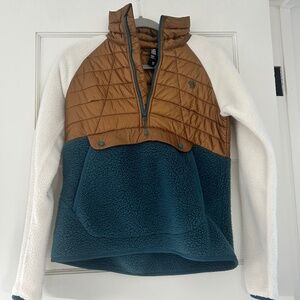 Mountain hardware pullover